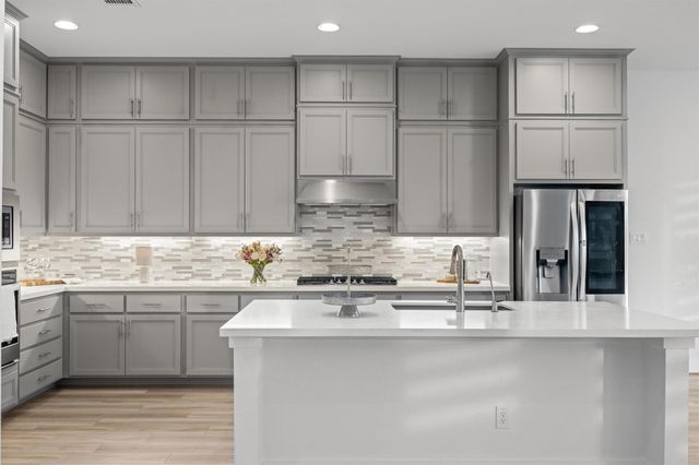 213 Great Lawn BND, Liberty Hill, TX 78642