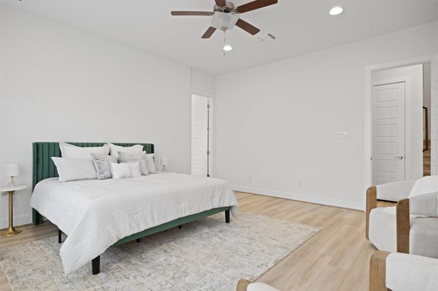 213 Great Lawn BND, Liberty Hill, TX 78642