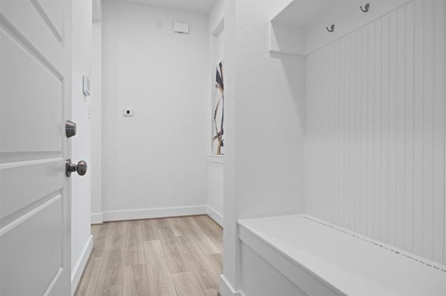 213 Great Lawn BND, Liberty Hill, TX 78642