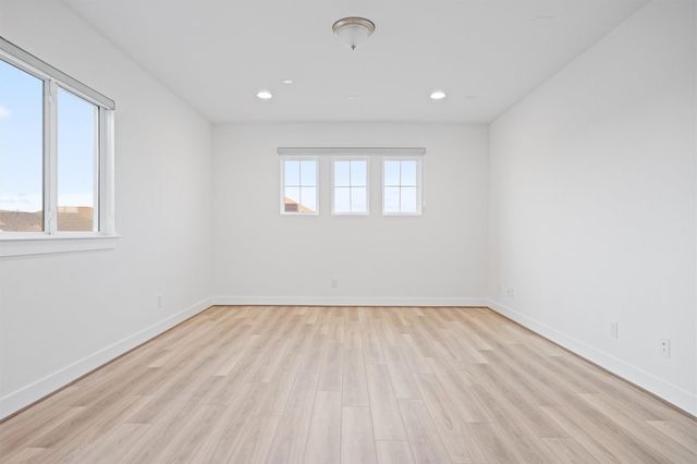 213 Great Lawn BND, Liberty Hill, TX 78642