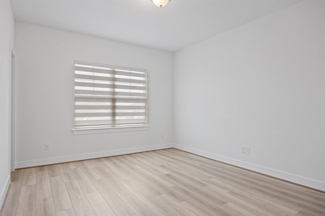 213 Great Lawn BND, Liberty Hill, TX 78642