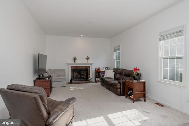 2052 JENNINGS ST, Woodbridge, VA 22191