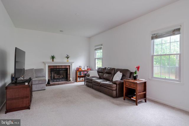 2052 JENNINGS ST, Woodbridge, VA 22191