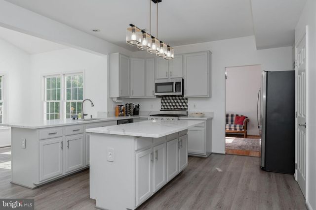2052 JENNINGS ST, Woodbridge, VA 22191