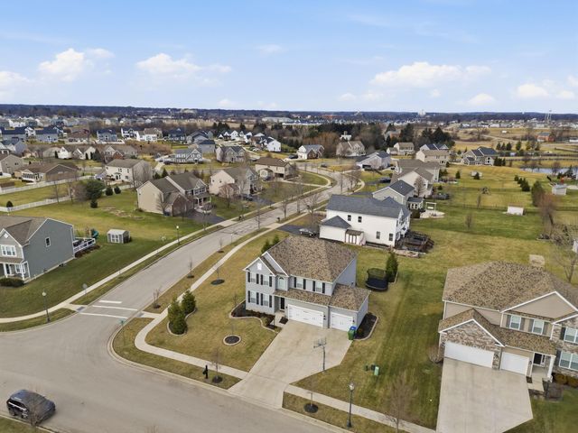 720 Weaver Ridge Drive, Marysville, OH 43040