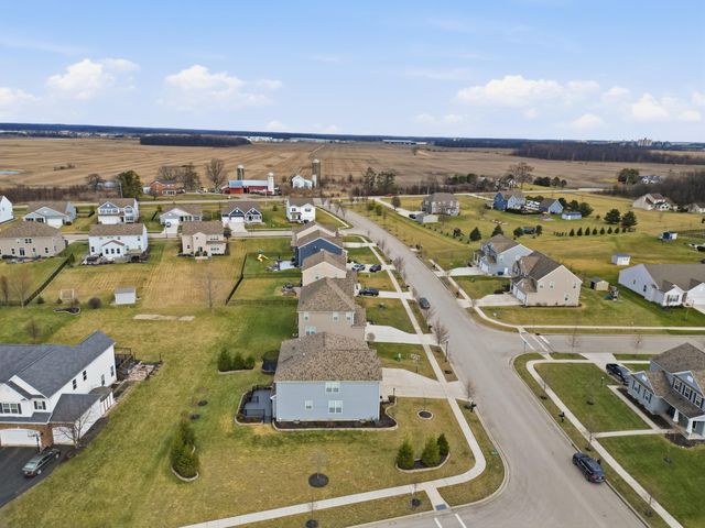 720 Weaver Ridge Drive, Marysville, OH 43040