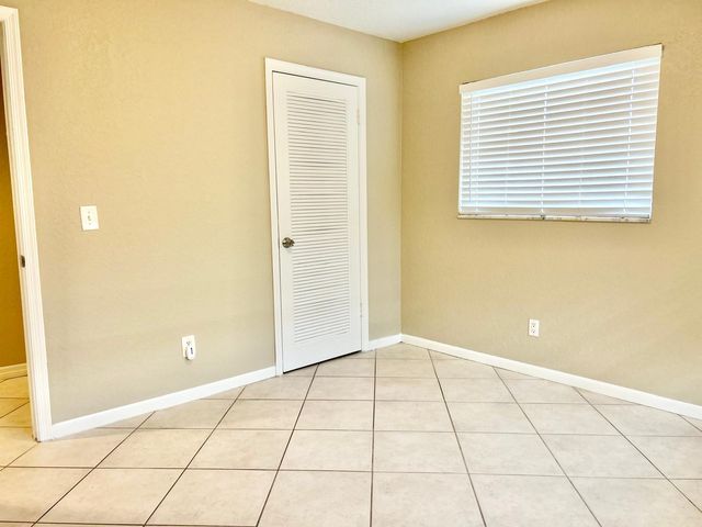 222 NW 92nd Terrace, Coral Springs, FL 33071