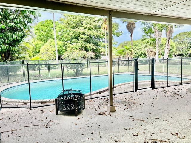 222 NW 92nd Terrace, Coral Springs, FL 33071