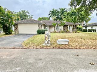 222 NW 92nd Terrace, Coral Springs, FL 33071