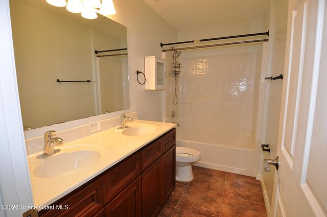 1701 Sawgrass Drive SW, Palm Bay, FL 32908