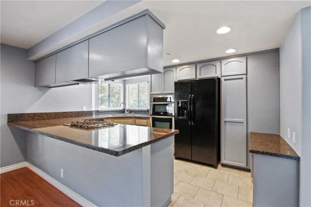 19121 Queensport A, Huntington Beach, CA 92646