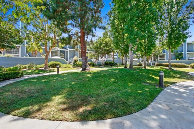 19121 Queensport A, Huntington Beach, CA 92646