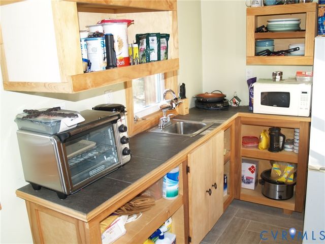 8020 Foxwell Rd, Providence Forge, VA 23140