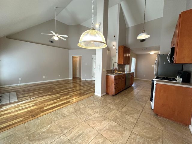7903 Tiger Eye CV, Austin, TX 78749