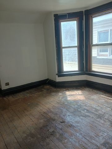 10920 S Wabash Avenue, Chicago, IL 60628