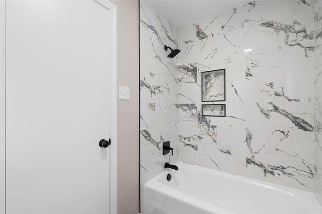 1006 Glouchester Lane, Houston, TX 77073