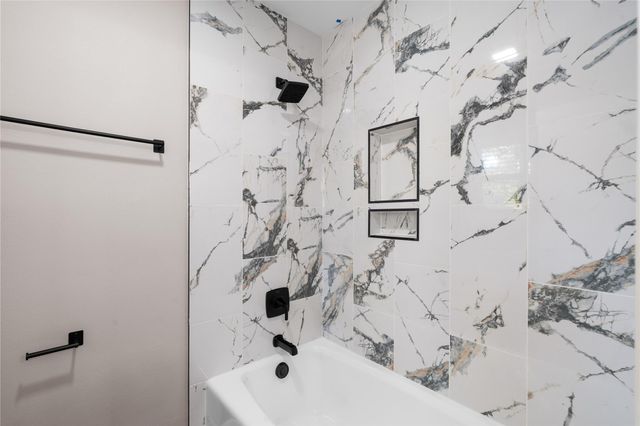 1006 Glouchester Lane, Houston, TX 77073