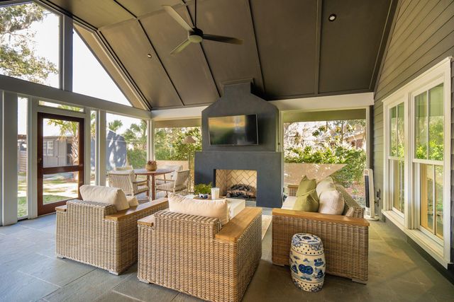 1020 S Shem Drive, Mount Pleasant, SC 29464