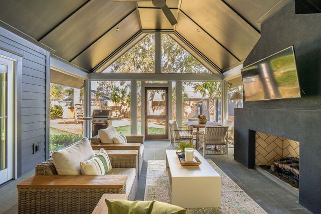 1020 S Shem Drive, Mount Pleasant, SC 29464