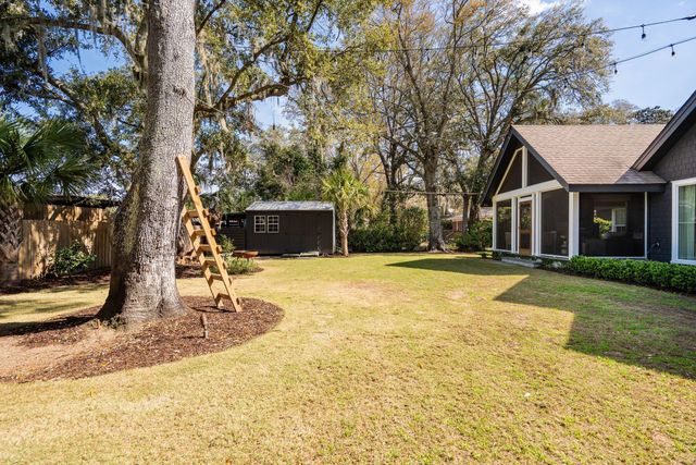 1020 S Shem Drive, Mount Pleasant, SC 29464