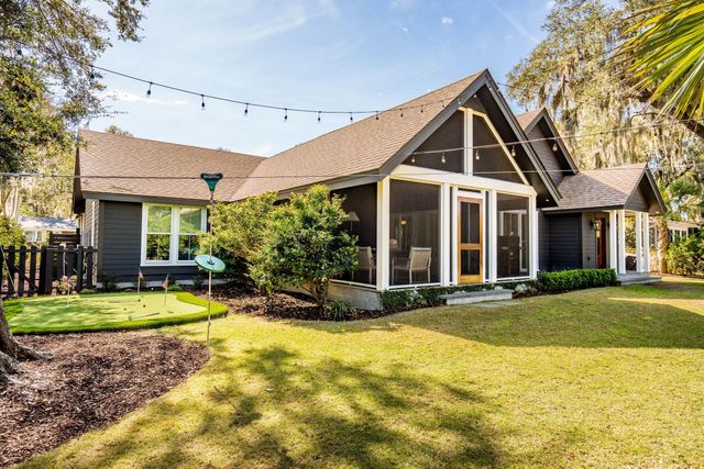 1020 S Shem Drive, Mount Pleasant, SC 29464