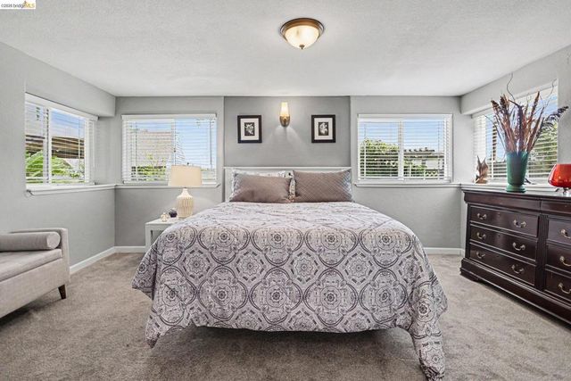 611 Riverview Pl, Bethel Island, CA 94511