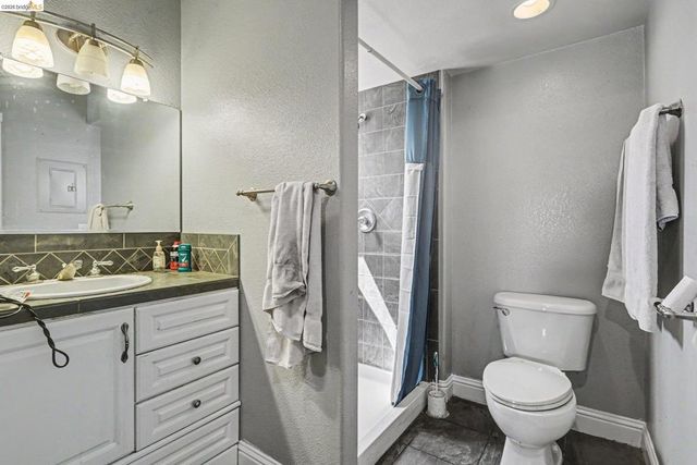 611 Riverview Pl, Bethel Island, CA 94511