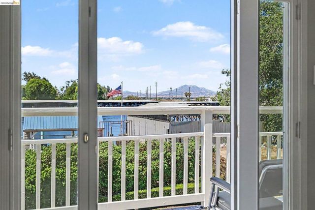 611 Riverview Pl, Bethel Island, CA 94511
