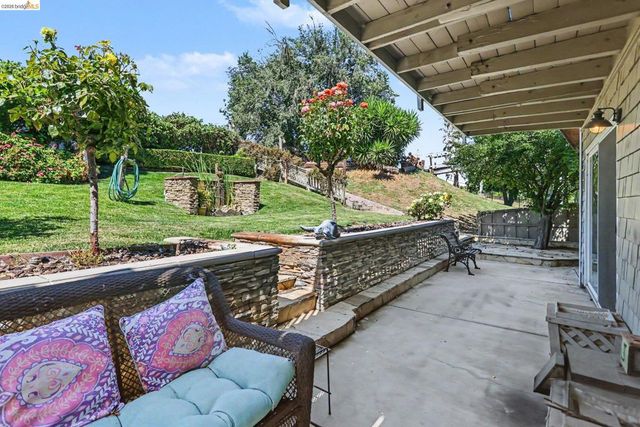 611 Riverview Pl, Bethel Island, CA 94511