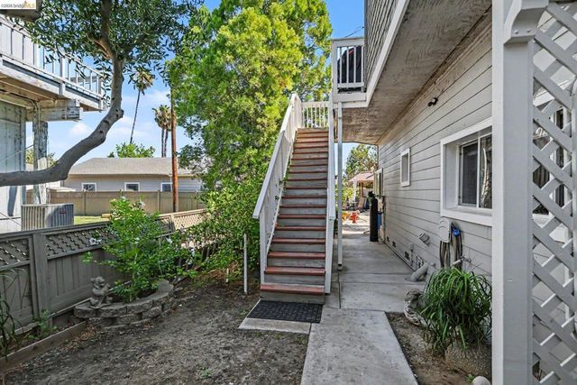 611 Riverview Pl, Bethel Island, CA 94511