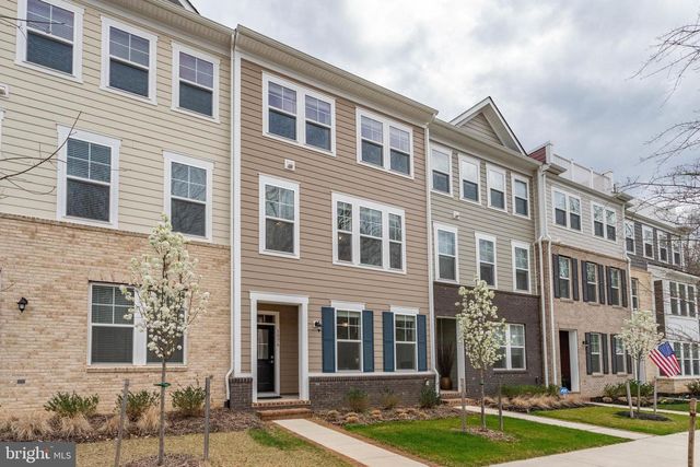 1576 MEADOWLARK GLEN RD, Dumfries, VA 22026