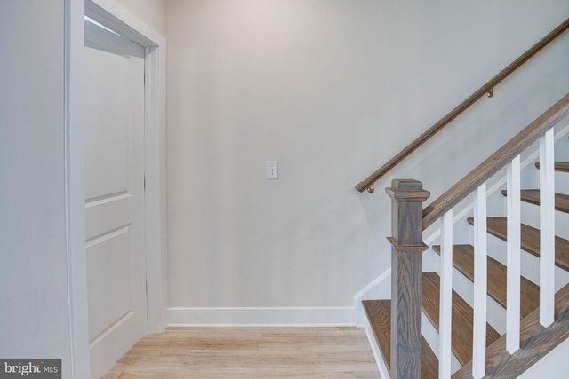 1576 MEADOWLARK GLEN RD, Dumfries, VA 22026