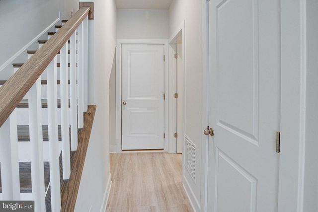 1576 MEADOWLARK GLEN RD, Dumfries, VA 22026