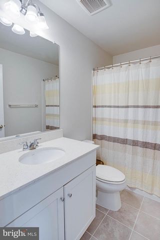 1576 MEADOWLARK GLEN RD, Dumfries, VA 22026