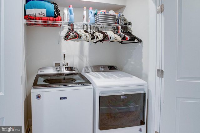 1576 MEADOWLARK GLEN RD, Dumfries, VA 22026