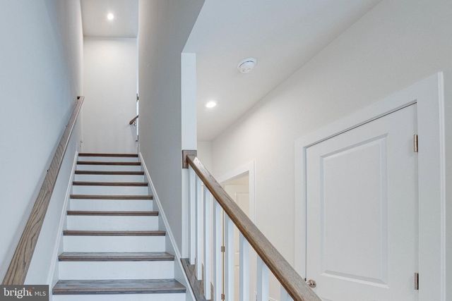 1576 MEADOWLARK GLEN RD, Dumfries, VA 22026