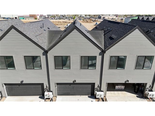913 Edge Cir, Longmont, CO 80501