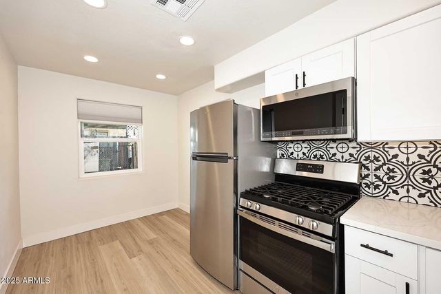 1136 E EVA Street, Phoenix, AZ 85020