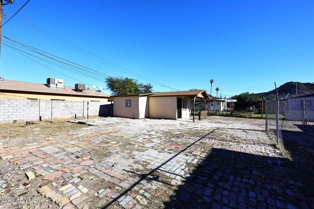 1136 E EVA Street, Phoenix, AZ 85020