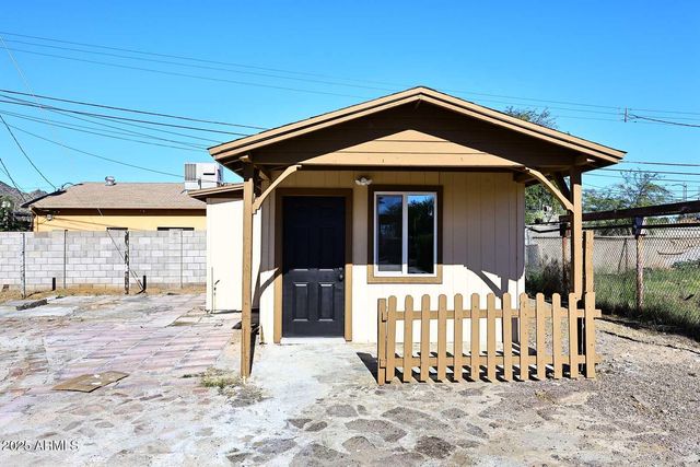 1136 E EVA Street, Phoenix, AZ 85020