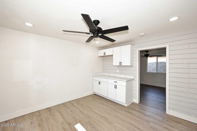 1136 E EVA Street, Phoenix, AZ 85020