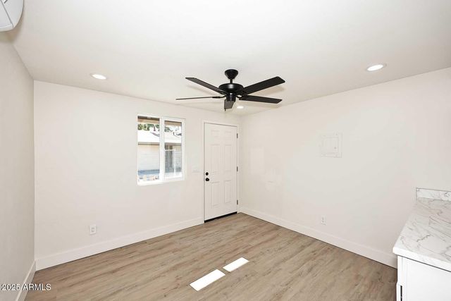 1136 E EVA Street, Phoenix, AZ 85020