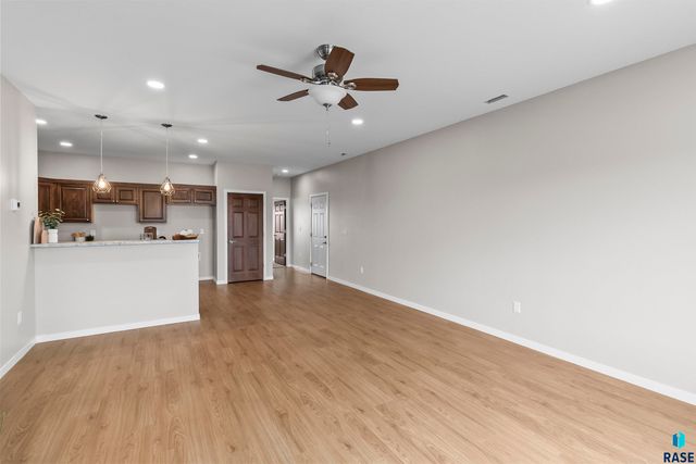 216 Ivy Ln Lane, Crooks, SD 57020