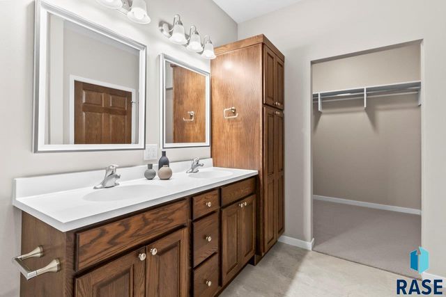 216 Ivy Ln Lane, Crooks, SD 57020