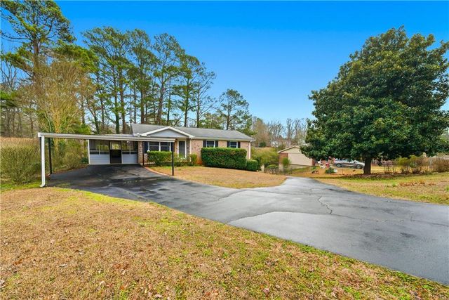 4141 Rebel Trail Drive, Douglasville, GA 30135