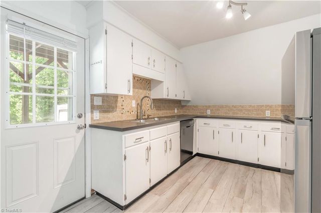 310 James Road, Clemmons, NC 27012