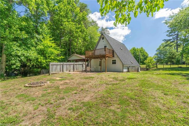 310 James Road, Clemmons, NC 27012