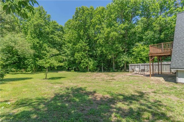 310 James Road, Clemmons, NC 27012