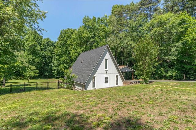 310 James Road, Clemmons, NC 27012
