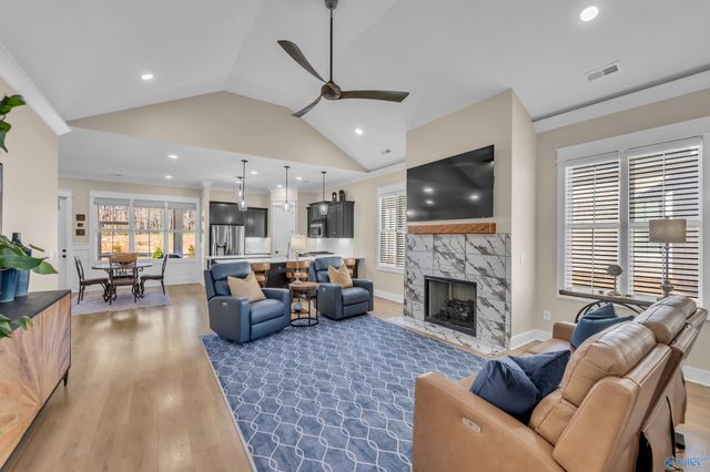 6432 Lenox Hill Way, Huntsville, AL 35806